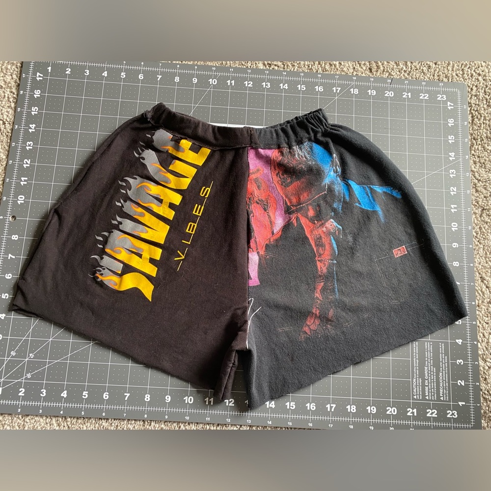 CHRIS BROWN T-shirt shorts🖤